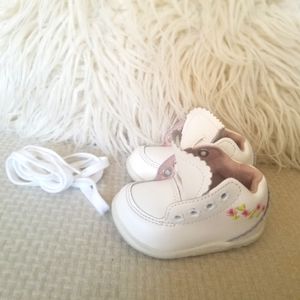 Striderite Walking Shoe